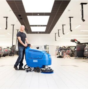 نظافت کارخانه خودروسازی با اسکرابر